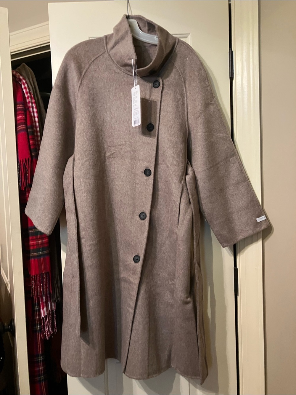 Beautiful double sided wool coat with belt